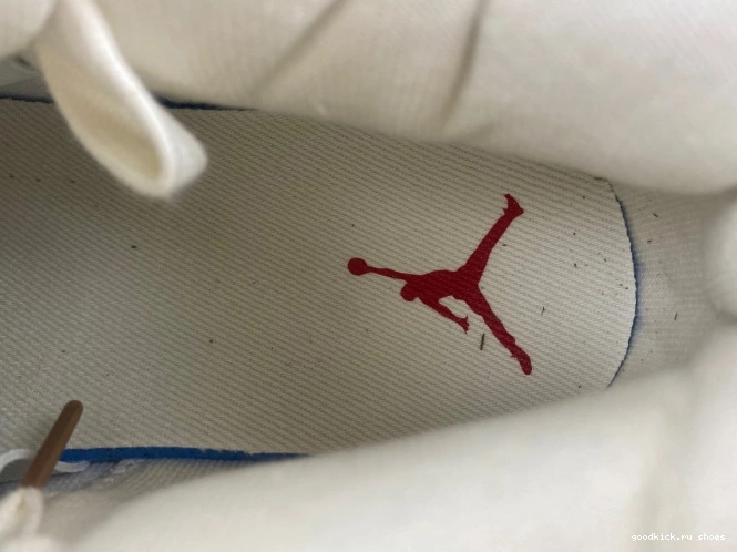 Rep 'White' Jordan Air x 4 Levi's AO2571-100 0821